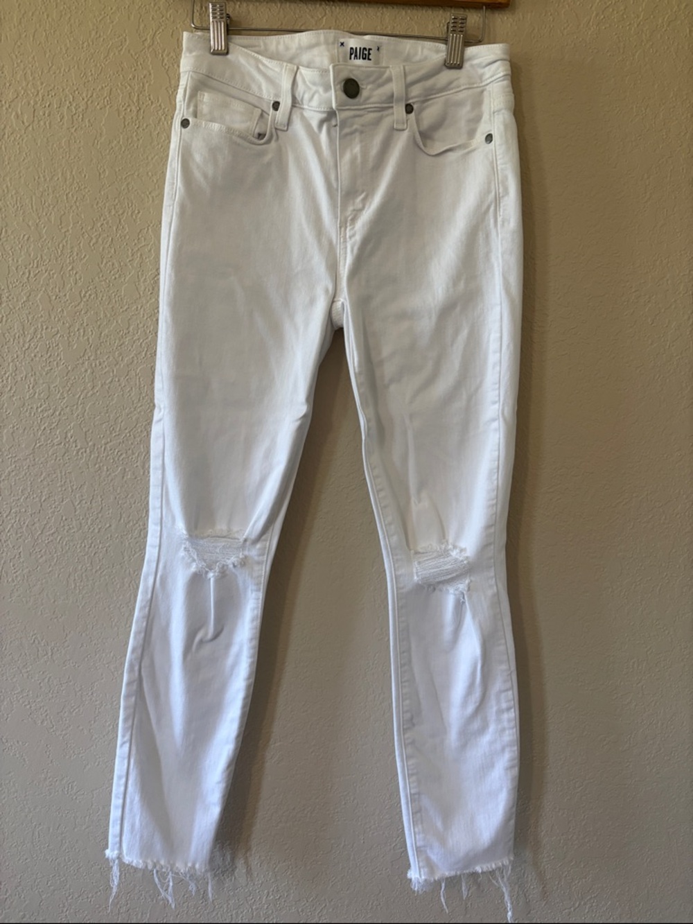 PAIGE White Distressed Verdugo Crop